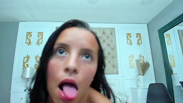 NicolleJane's Live XXX Chat