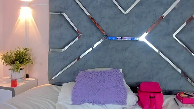 LucciaPorter – Live XXX-chat