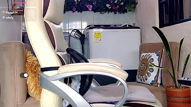 yanella_fire Live XXX Chat