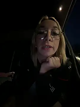 Giuliana_baby – Live XXX-chat