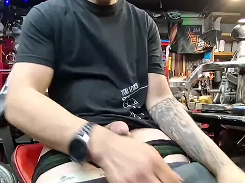 twistafatpipe 现场XXX聊天