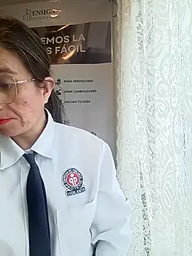 Valentina--1 Live XXX Chat