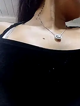 jaade_doll Live XXX Chat