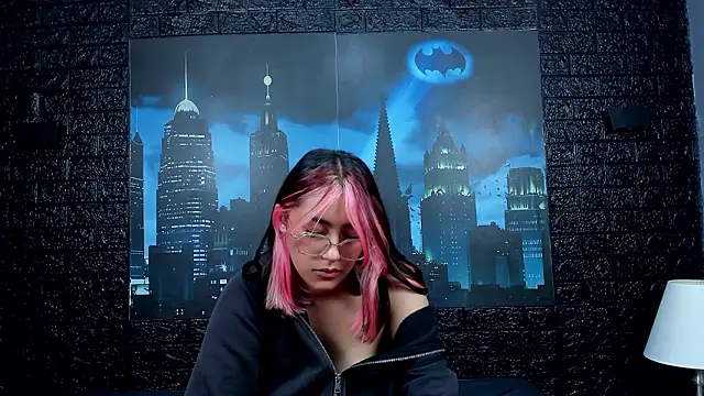 PinkyyPieee_'s Live XXX Chat