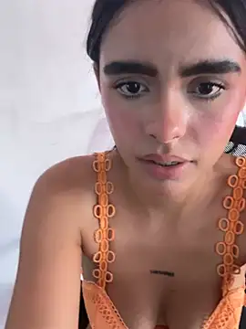 Chatroom XXX en direct de kitty_rousse01