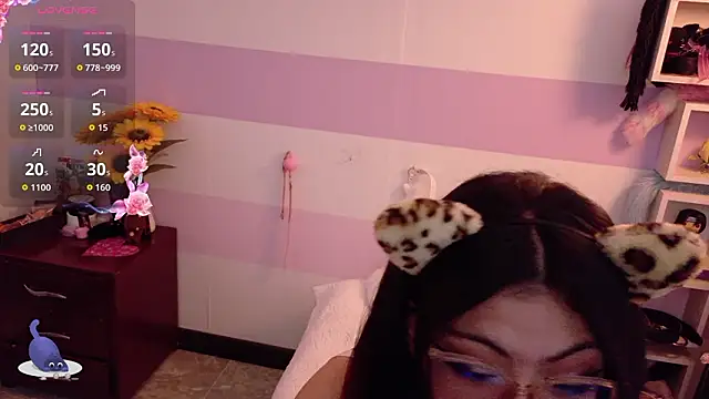 แชท XXX สดของ Catwhite_