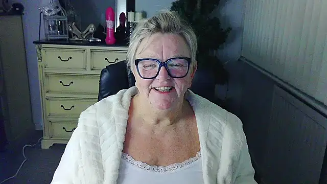 BridgetBlueEyesのライブXXXチャット