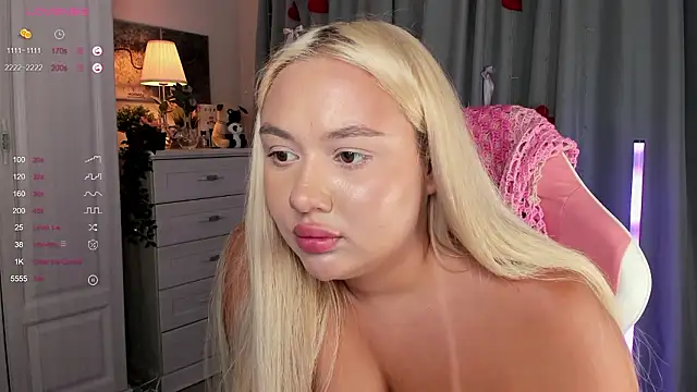 _Loneve__ Adlı Modelin Canlı XXX Sohbeti