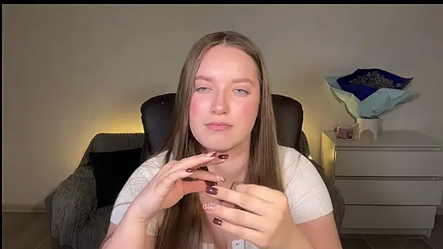 EvaMaddison Adlı Modelin Canlı XXX Sohbeti