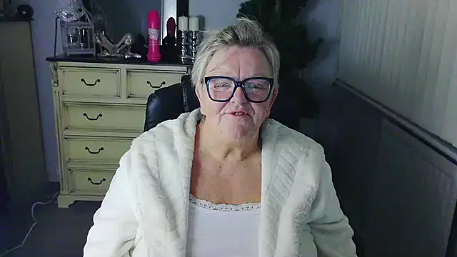 Czat XXX na żywo – BridgetBlueEyes