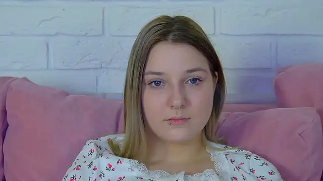 TinnaBurton's Live XXX Chat