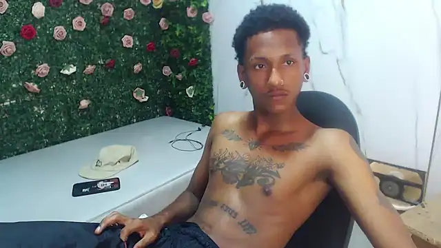 ManSantのライブXXXチャット