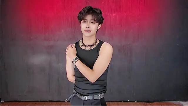 Queen-Vibe: διαδικτυακό σόου στην κάμερα