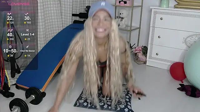 SarahRaynex's Live XXX Chat