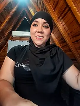 Pokazy przed kamerką – AmbarBurhan