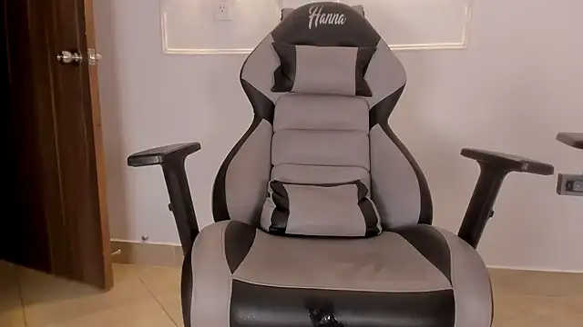 Hanna_Risso Chat XXX live