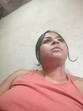 Giselabrunette25 Adlı Modelin Canlı XXX Sohbeti