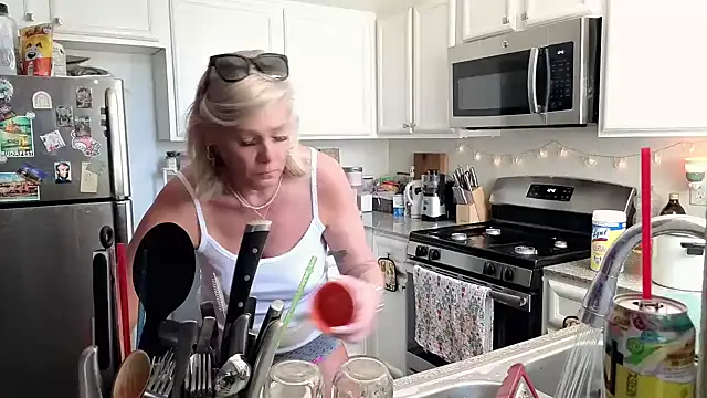 Lexi_Shocker Adlı Modelin Canlı XXX Sohbeti