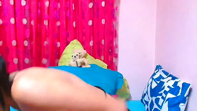 SLUTTYROXY 即時 XXX 聊天