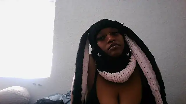 Show de LolaThePinkBunny93 na webcam