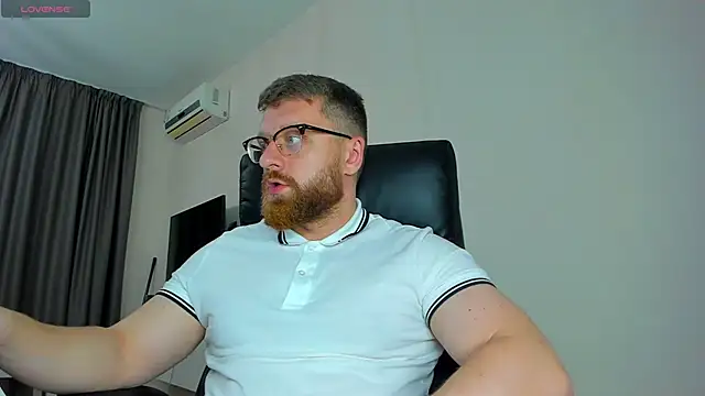XXX chat uživo modela Findom_guy