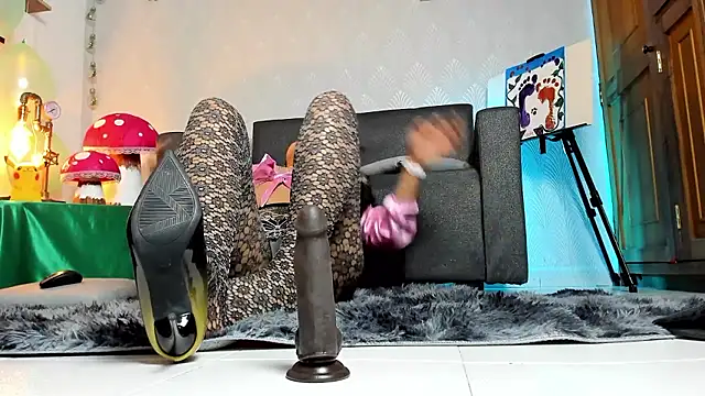 Alaia_Love77's Live XXX Chat