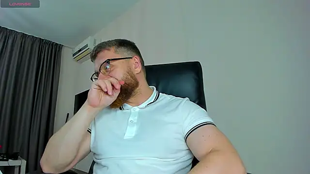 Findom_guy 现场XXX聊天