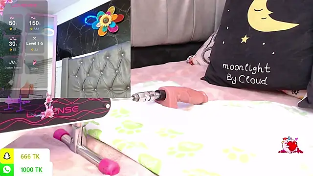 LAILAGUMMY élő XXX-chatje