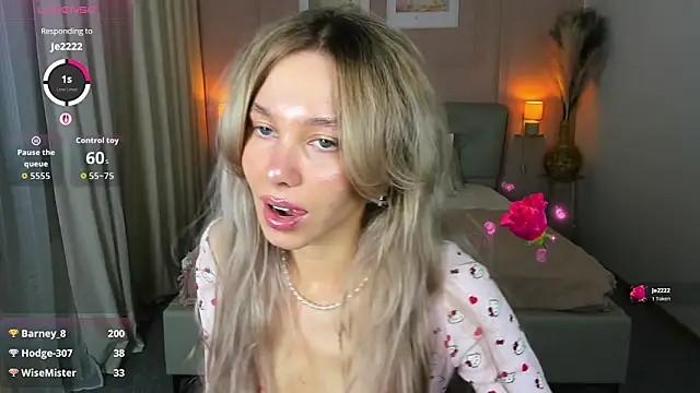 Онлайн чат XXX LuluAlis