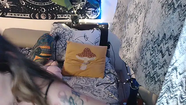 XXX chat uživo modela AlienforTwenty