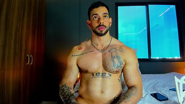 massimo_visconti: διαδικτυακό σόου στην κάμερα