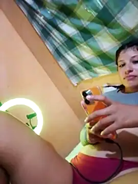 Chatroom XXX en direct de Chivirika1