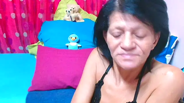 Czat XXX na żywo – SLUTTYROXY