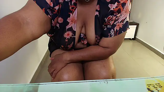 Astrid_Black 现场XXX聊天