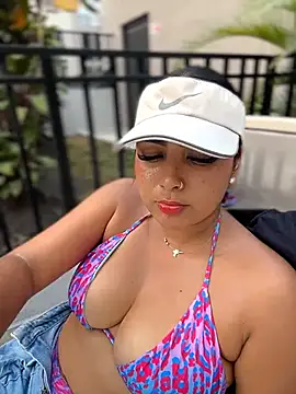 NatashaBrown12's Live XXX Chat