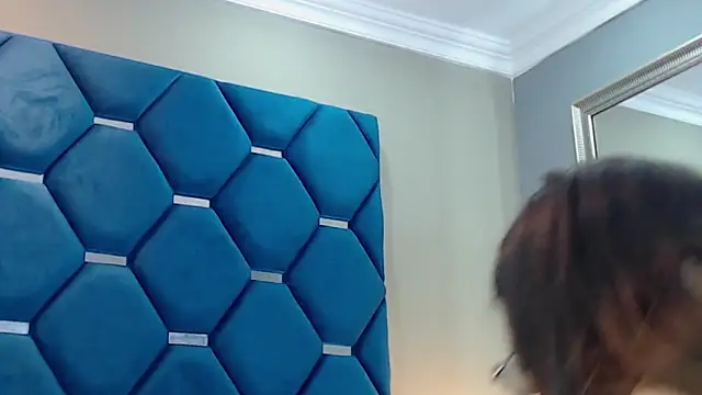 Czat XXX na żywo – ThaniaJones