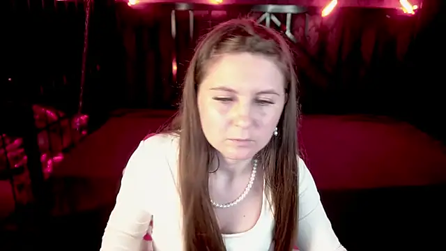 CraveeDoll's Live XXX Chat