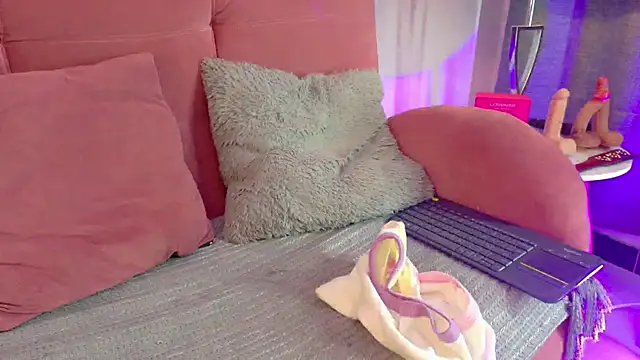 Karina2Smith Live XXX-chat