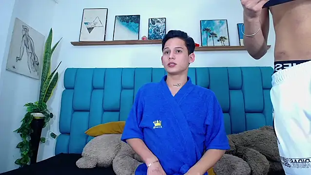 Hot_Boys_Latinos_X 在線直播表演