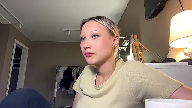 VibeAnna's Live XXX Chat