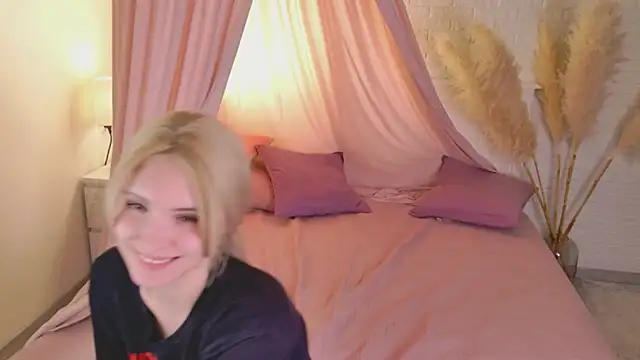 Yayaa_Love Webcamshow