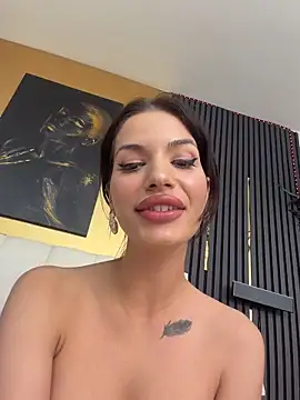 RaniaSnow Chat XXX in diretta