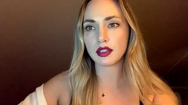 ScarlettSensitive Chat XXX in diretta