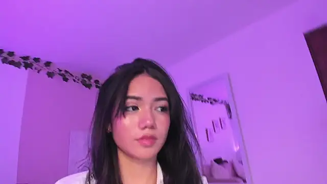 Mila_jenner live XXX chat