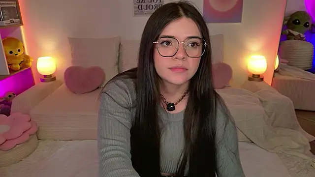 cammiefoalss Adlı Modelin Canlı XXX Sohbeti