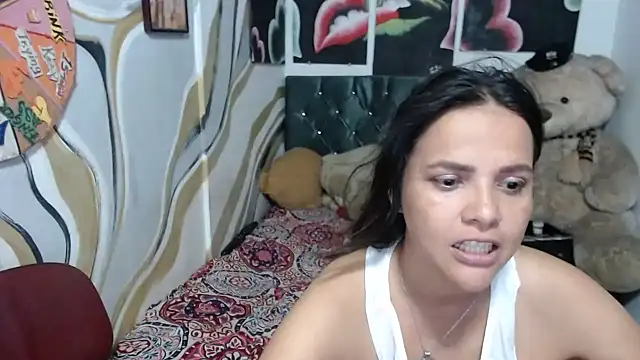 manzanahot9's Live XXX Chat