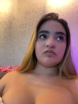 دردشة Antonella_Julieta الجنسية المباشرة