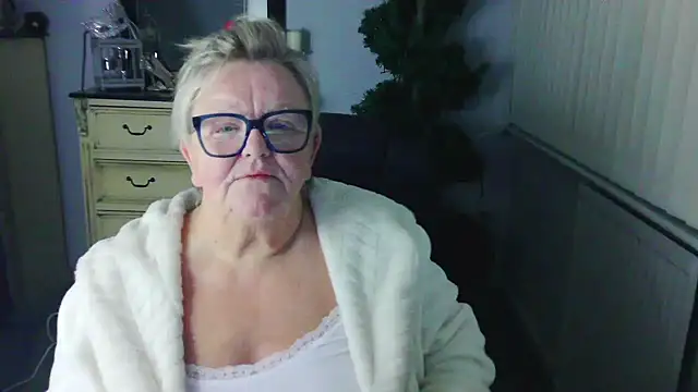 BridgetBlueEyes live XXX chat