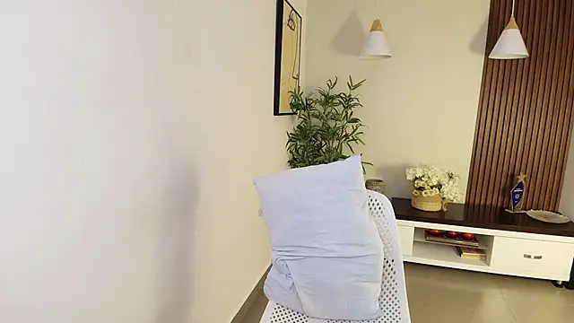 Astrid_Black Chat XXX live