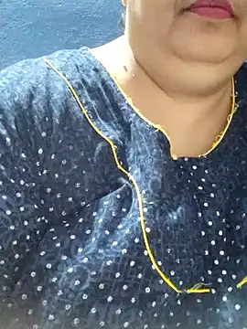 tamilthanushri's Live XXX Chat